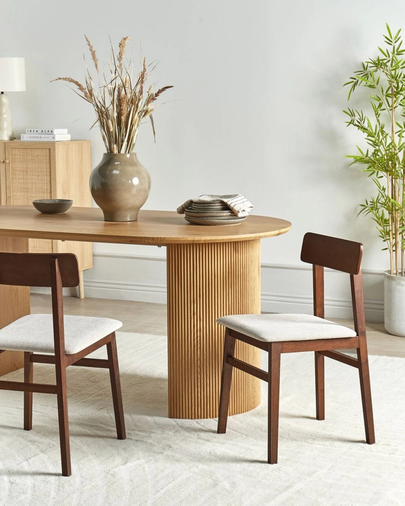 Set di 2 sedie da pranzo Struttura in legno di gomma scuro Seduta in tessuto poliestere taupe Senza braccioli Design retrò