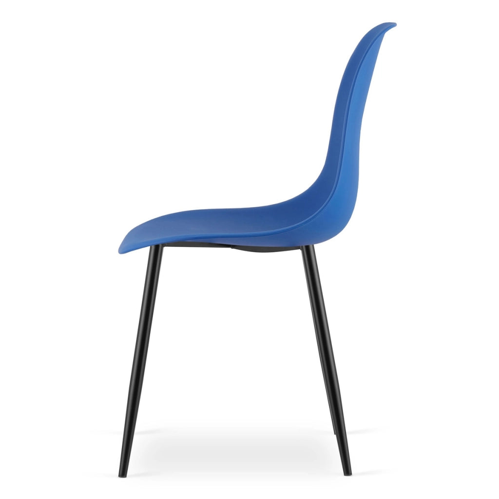 Sedia di design WAT in polipropilene blu con gambe nere
