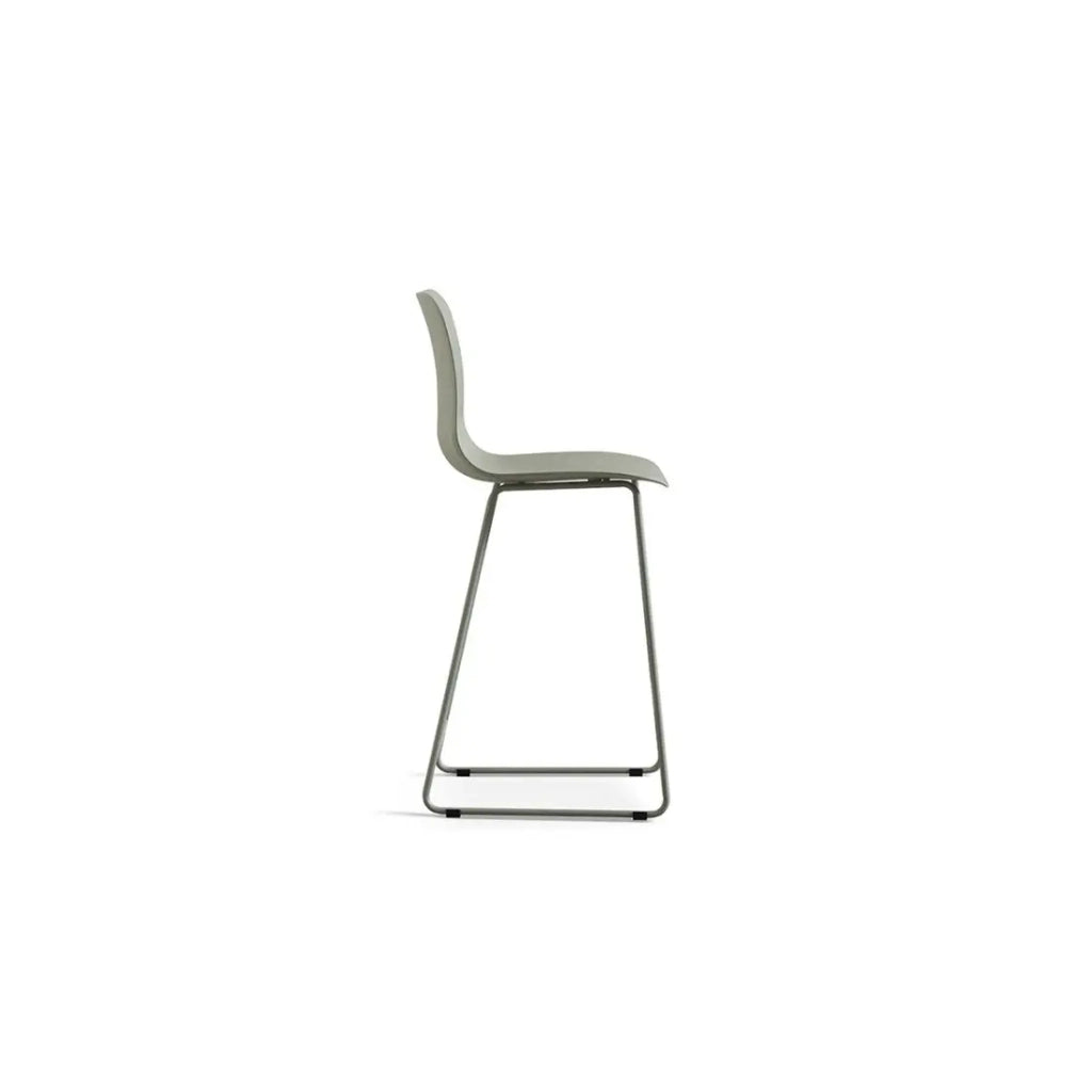 Sedia da bancone MARIO - PP verde-grigio - Gambe in metallo - Altezza 100,5 cm - Stile moderno