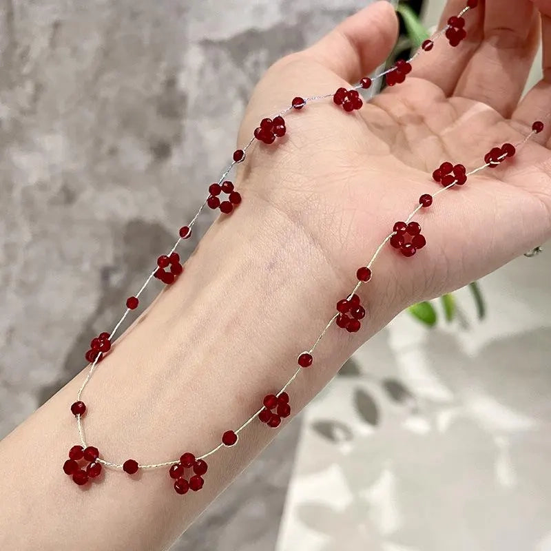 Collana fatta a mano con perline di cristallo rosso, regalo di Natale o di compleanno.