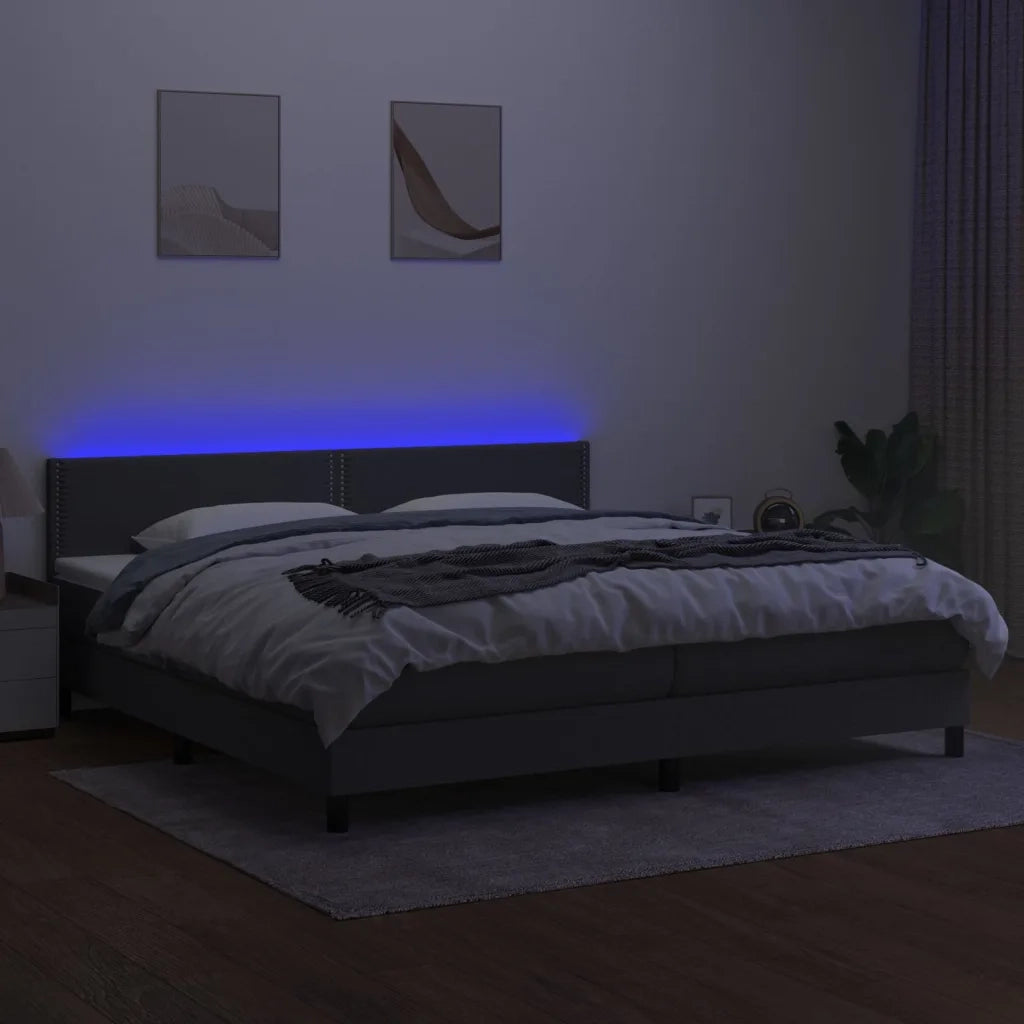Letto a Molle Materasso e LED Grigio Scuro 200x200cm in Tessuto 3133102