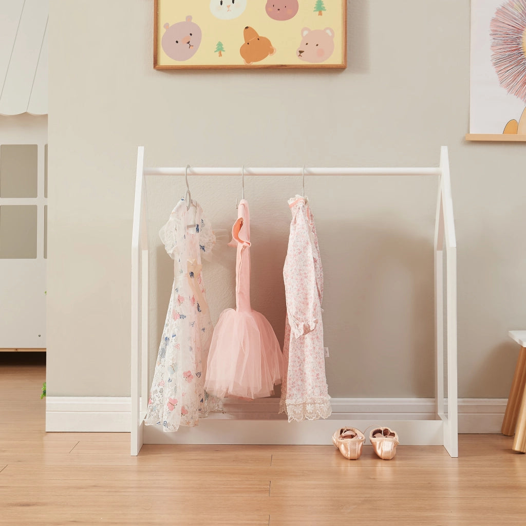 Stand Appendiabiti Værløse per Bambini Porta Abiti a Forma di Casetta 78x75x35 cm Bianco [en.casa]