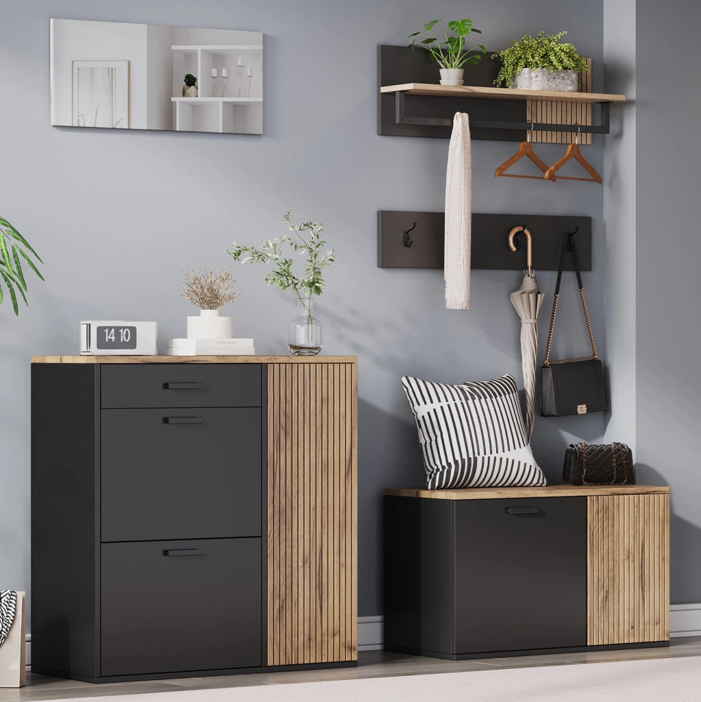 Set ingresso a cinque pezzi con armadi, specchio e appendiabiti