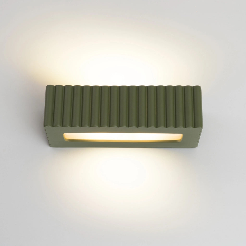 Applique ceramica verde oliva rigata su/giù E27 15W