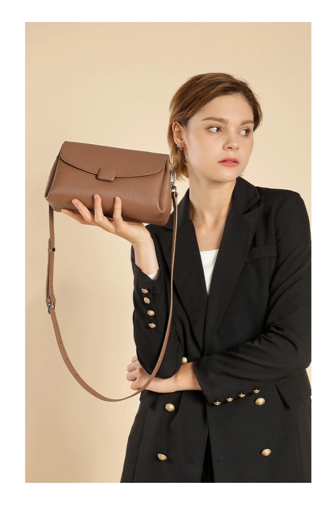 Borsa a mano grande da donna in vera pelle, colore albicocca, ideale per il tempo libero.