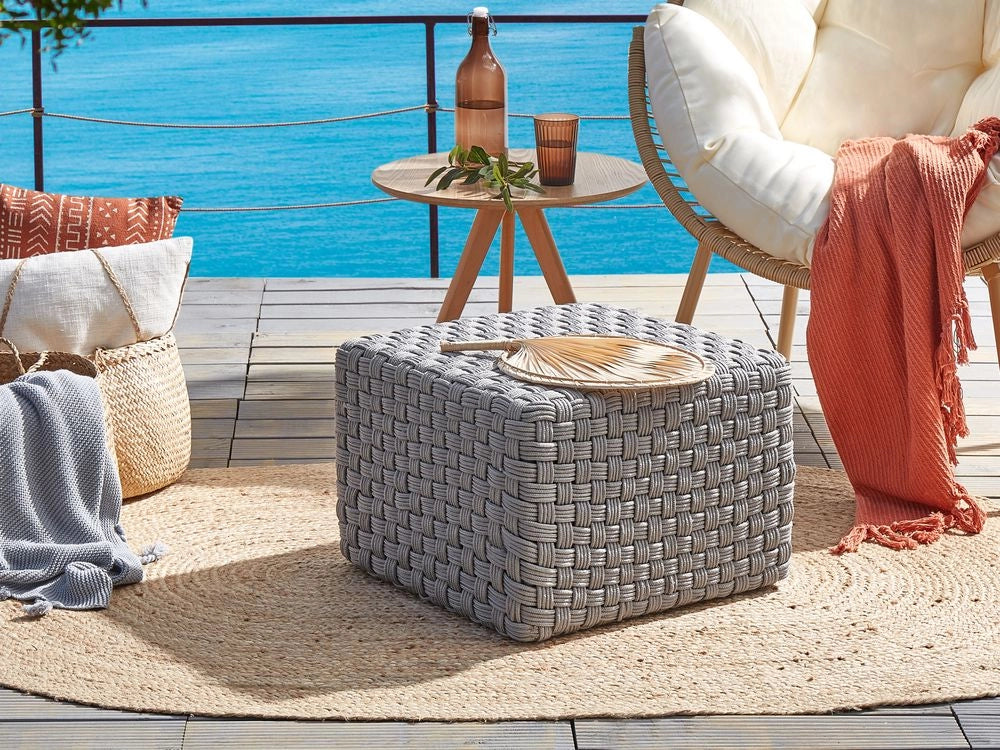Pouf da giardino grigio in materiale sintetico 50 x 50 cm Pouf da esterno intrecciato a mano in stile boho