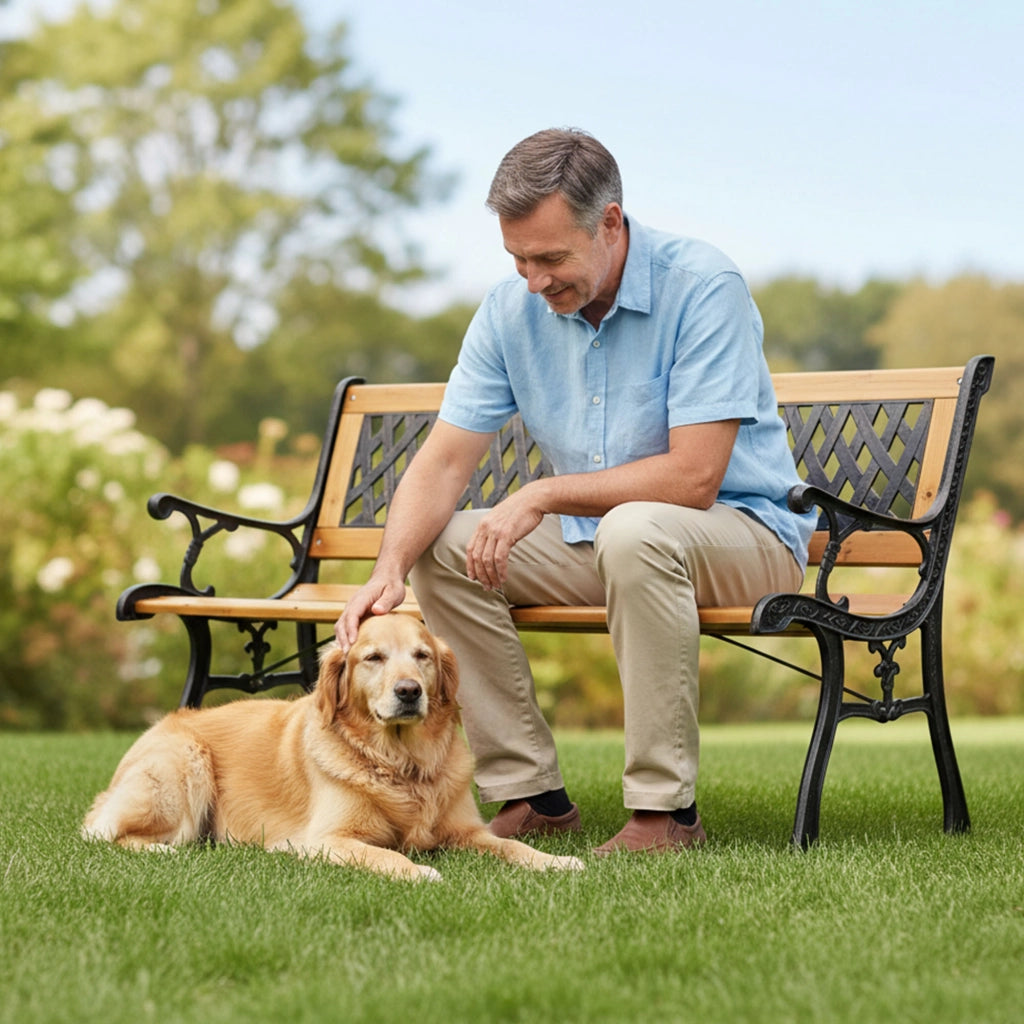 Panchina da giardino nera MIRT con legno laccato e gambe in ghisa larghezza 127 cm
