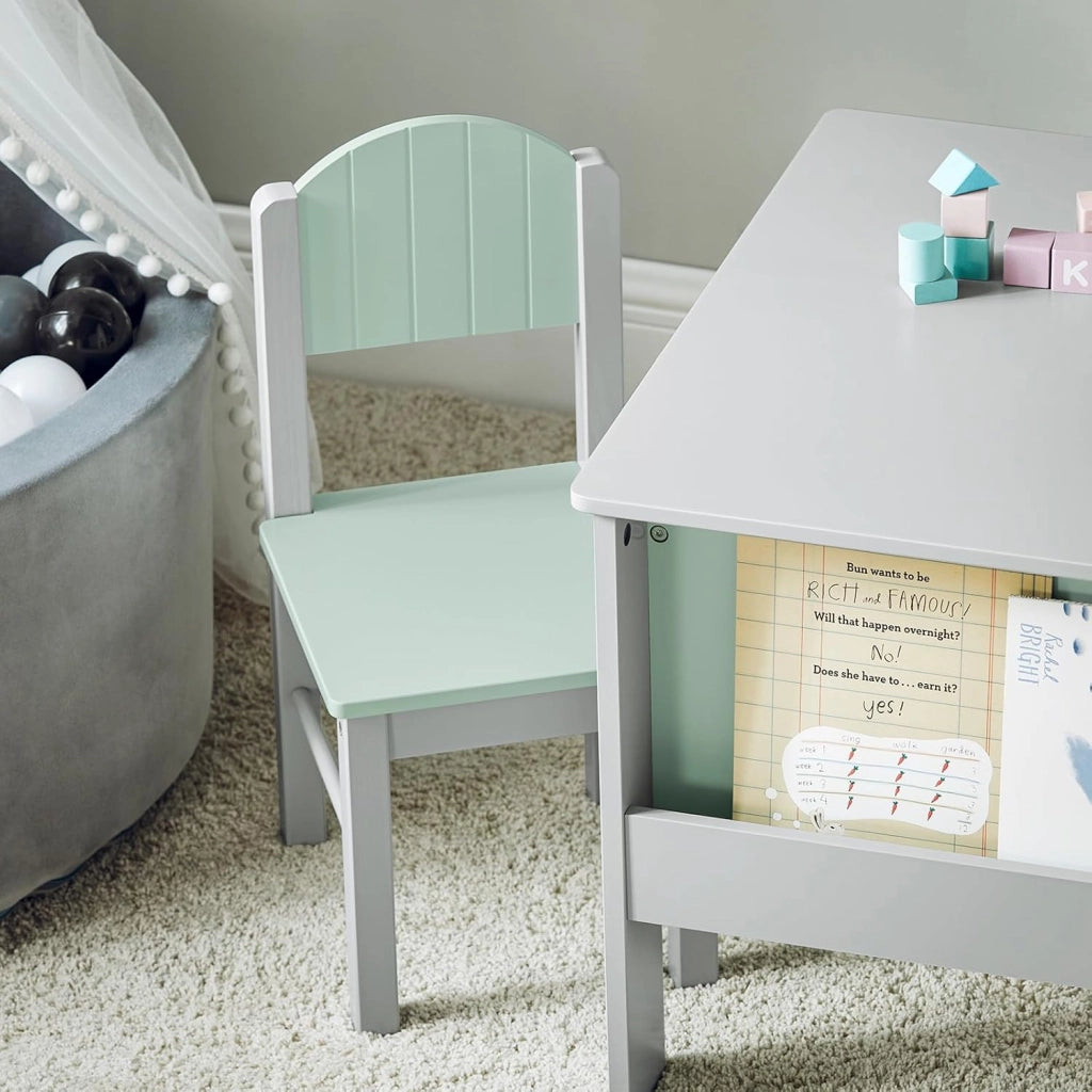 Tavolo per bambini con 2 sedie, Set tavolo e 2 Sedie per Bambini, Scrivania per Bambini con 2 Ripiani Laterali per Libri Grigio Chiaro e Verde, KMB88-HG