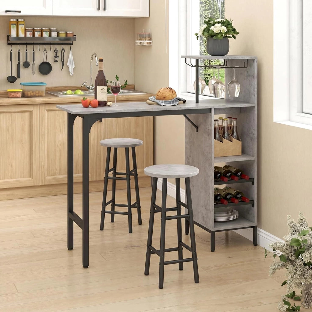 Set 3 Pezzi Tavolo e Sedie da Bar, Tavolo e Sgabelli da Pub Industriale con Porta Calici e 6 Portabottiglie da Vino, Set di Tavolo per Sala da Pranzo, Ristorante e Bar (Grigio)