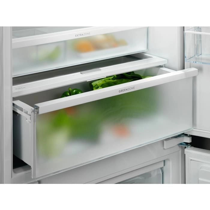Electrolux KNR7TE75S frigorifero con congelatore Da incasso 376 L E Bianco