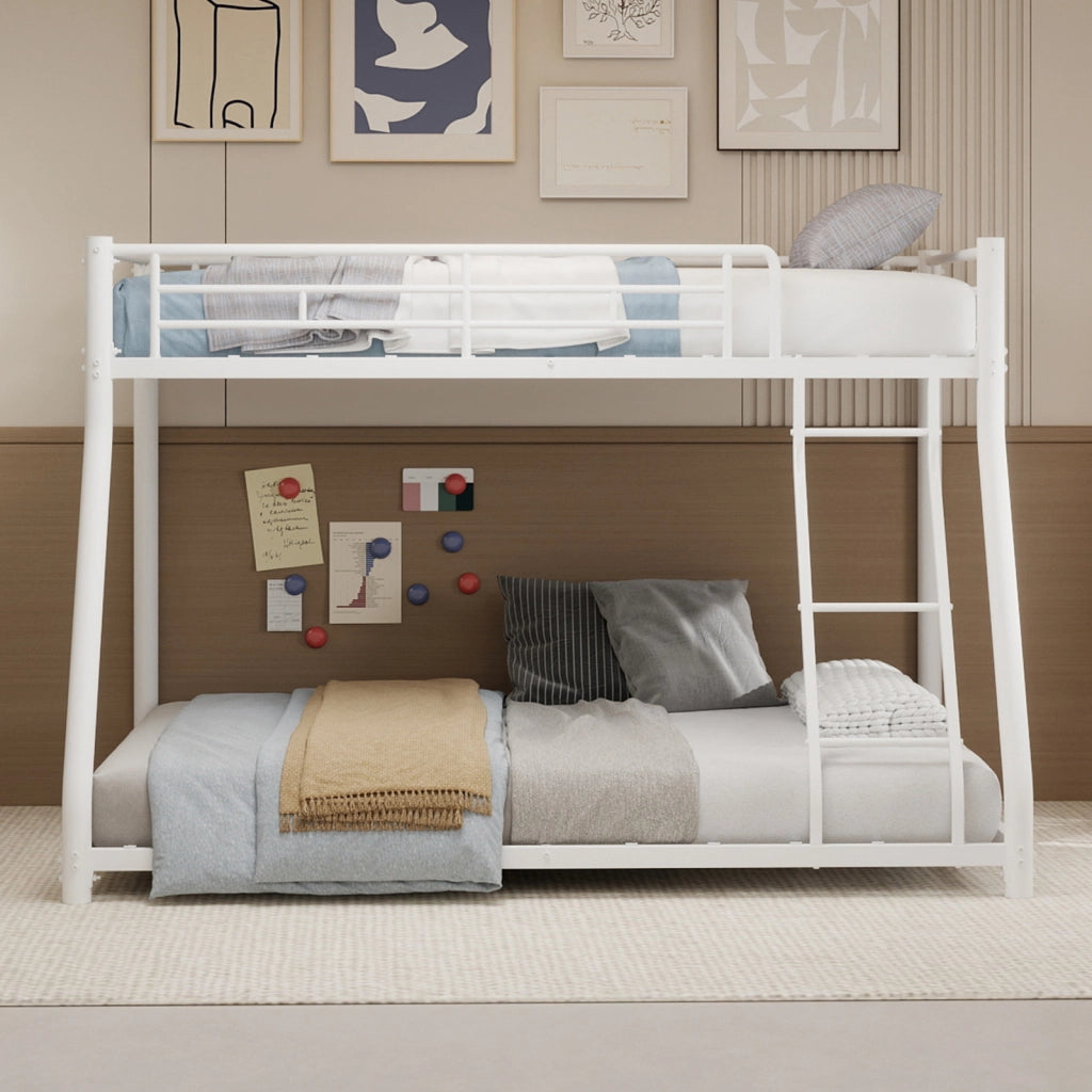 Letto a Castello 90x190 cm e 140x190 cm; 2 Posti - Scaletta; Parapetti - in Ferro