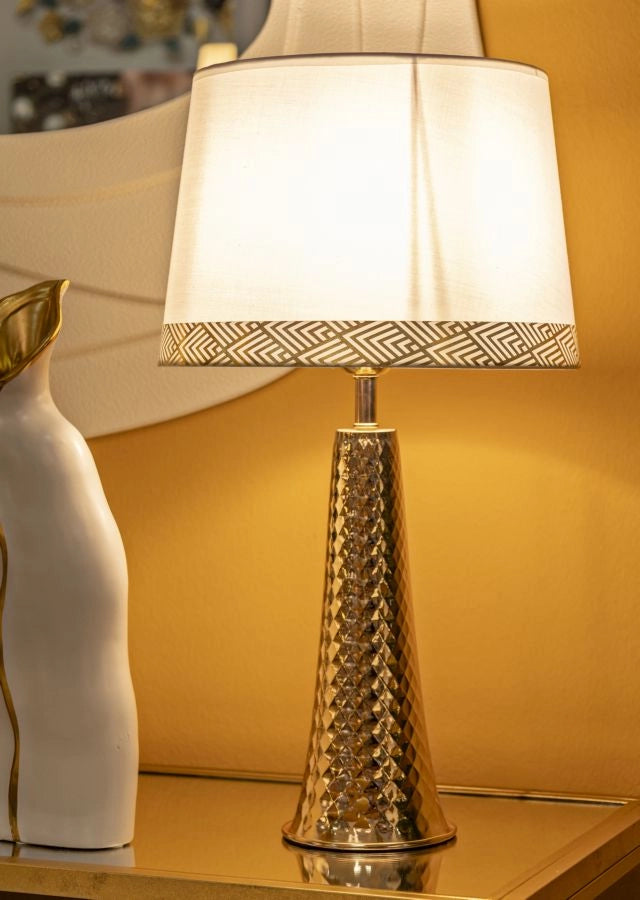 Lampada da Tavolo Tower Oro Ø30x54 cm in Ferro e Tessuto Oro e Bianco