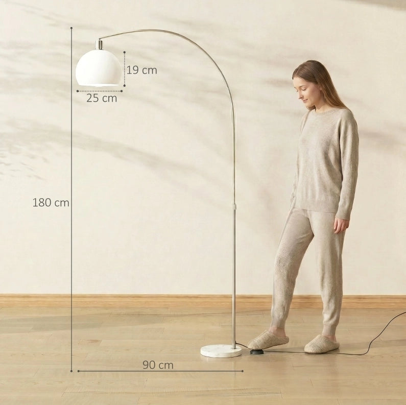 Lampada da terra bianca con testa curva, interruttore a pedale e base in marmo
