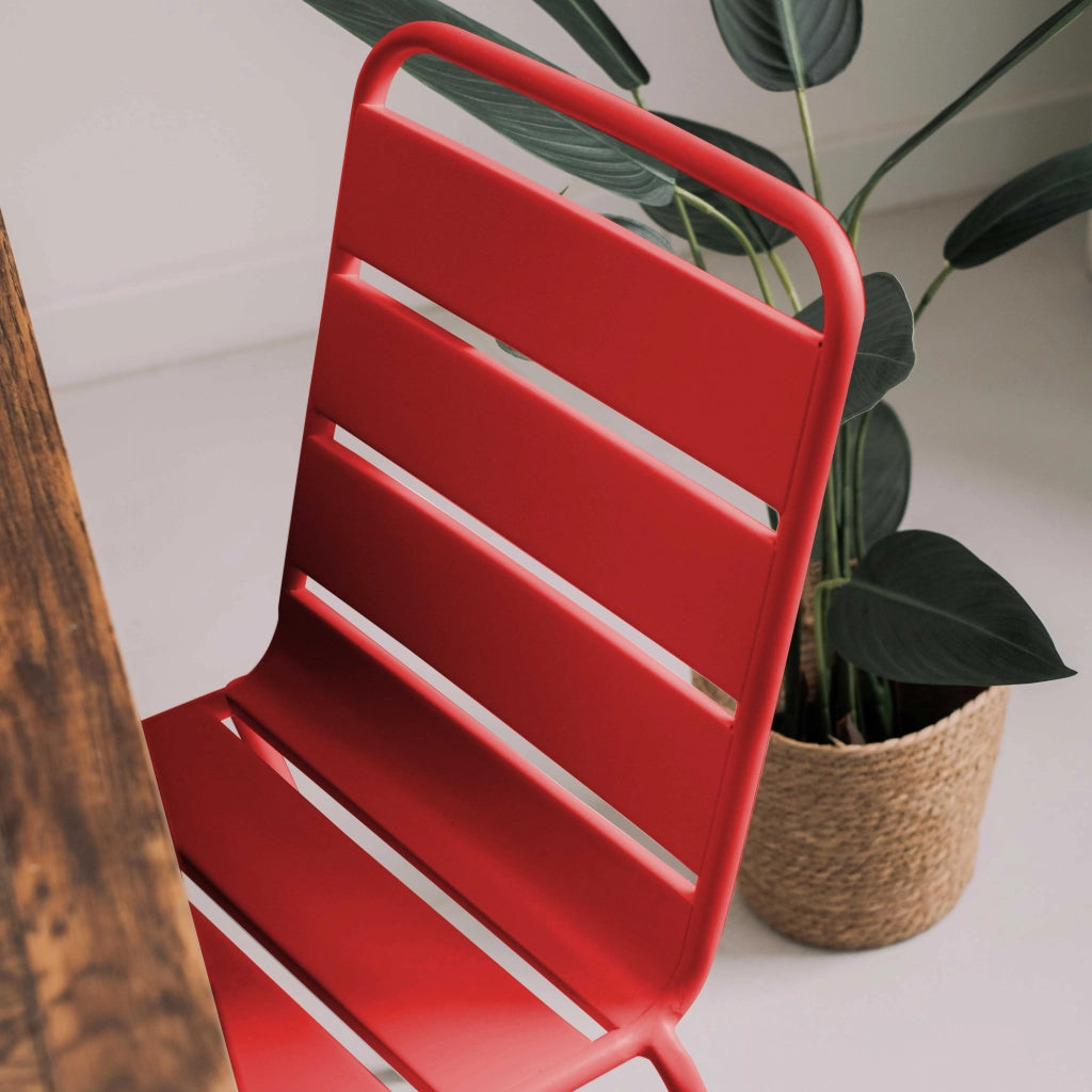 Oviala - Poltrona in metallo rossa