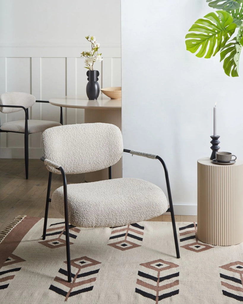 Poltrona Poliestere beige chiaro Imbottitura in metallo Struttura in metallo Secolo Moderno