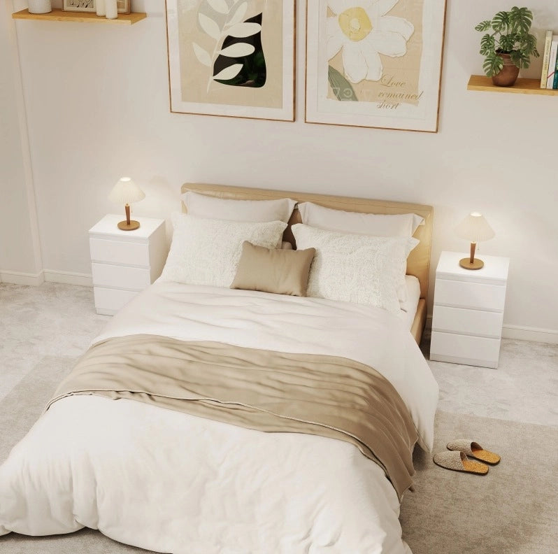Set di 2 comodini 40x30x59.5 cm con 3 cassetti; in MDF bianco