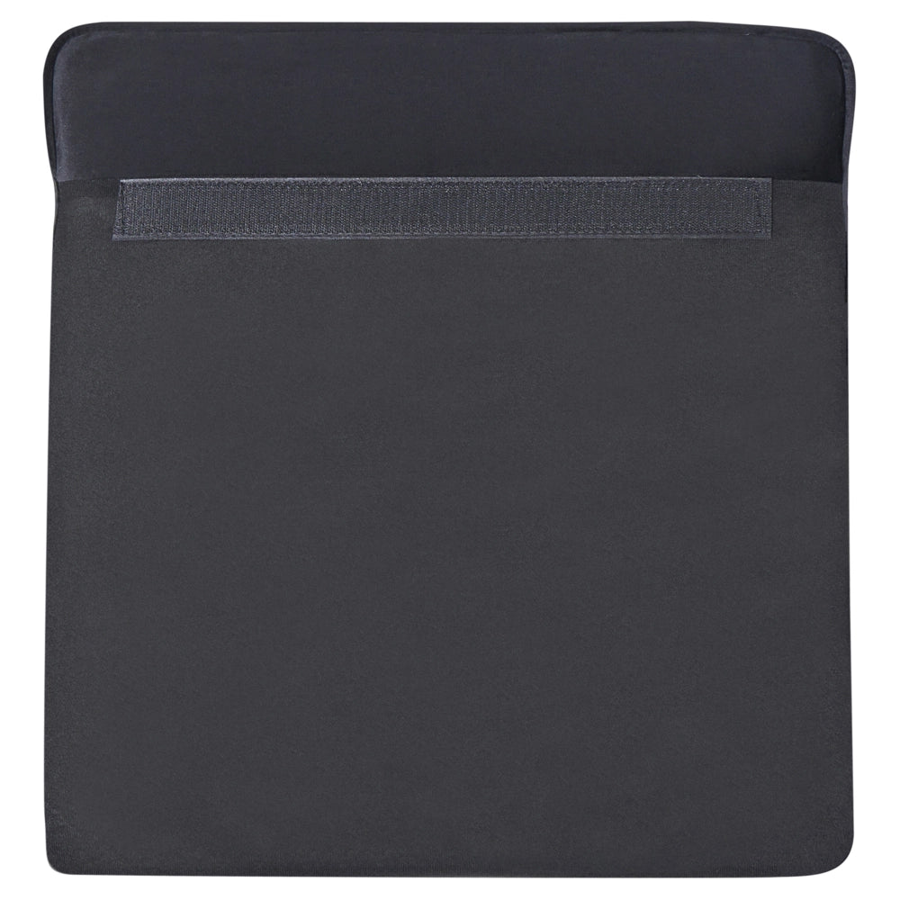 Poltrona Chesterfield Rivestimento in Tessuto Velluto Nero Gambe in Legno Scuro Contemporanea