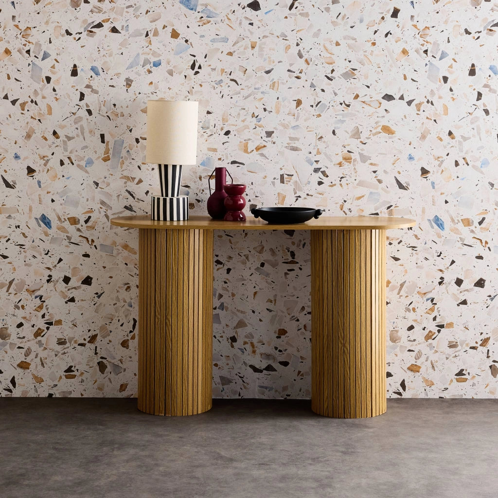 Consolle ovale scandinava con effetto legno scanalato, 120cm, marrone