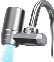 Filtro Acqua con Luce Blu, Filtro Acqua per Rubinetto, Sistema a Due Canali per Filtrazione Acqua Potabile per Rimuovere Cloro, Metalli Pesanti e Cattivo Sapore (1 Carrello Incluso)