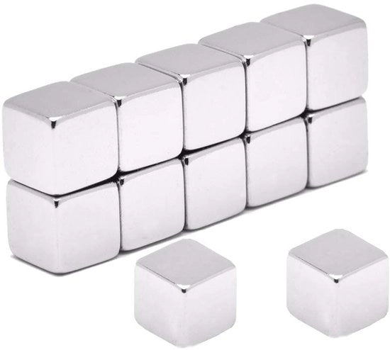 Set di 12 forti magneti a cubo in neodimio, magneti a cubo per piatti magnetici in vetro, cartelli di frigorifero, cartelli di memoria, whiteboard, cartelle scolastiche, ufficio, con scatola di contenimento | Argento (10x10x10 mm)