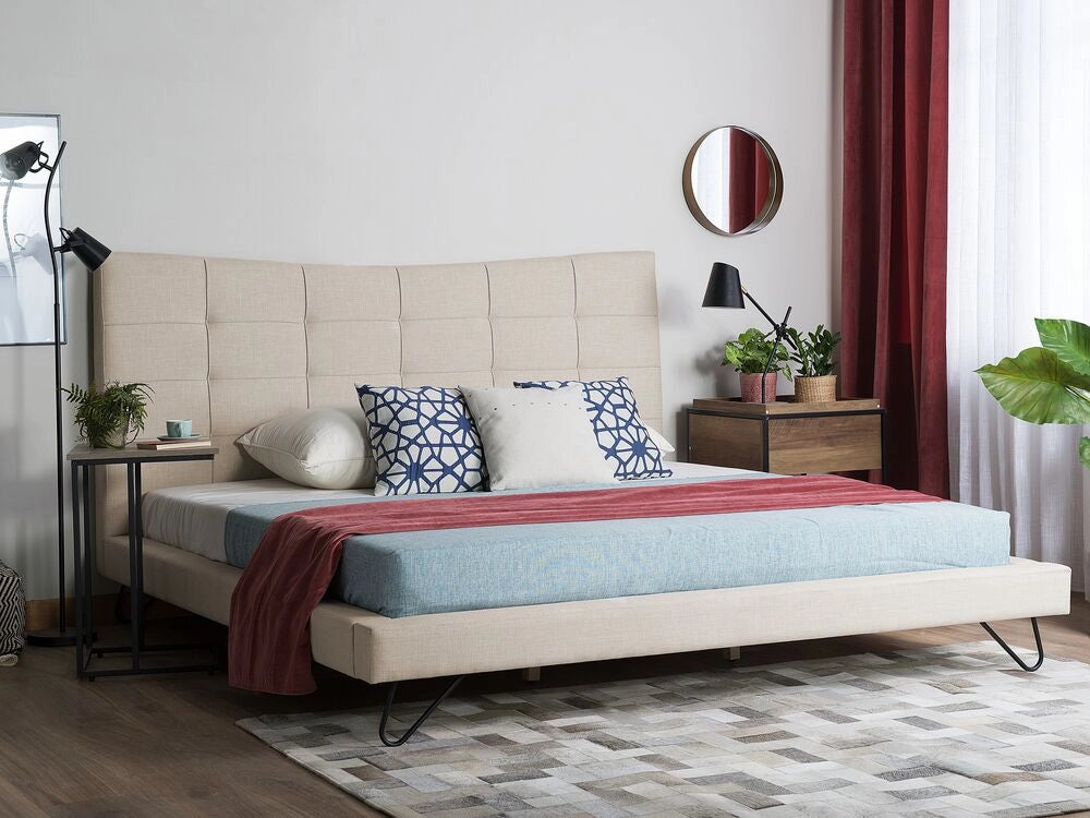 Letto Beige in tessuto di poliestere a Doghe Trapuntatura a Bottoni 180 x 200 cm Testiera Trapuntata