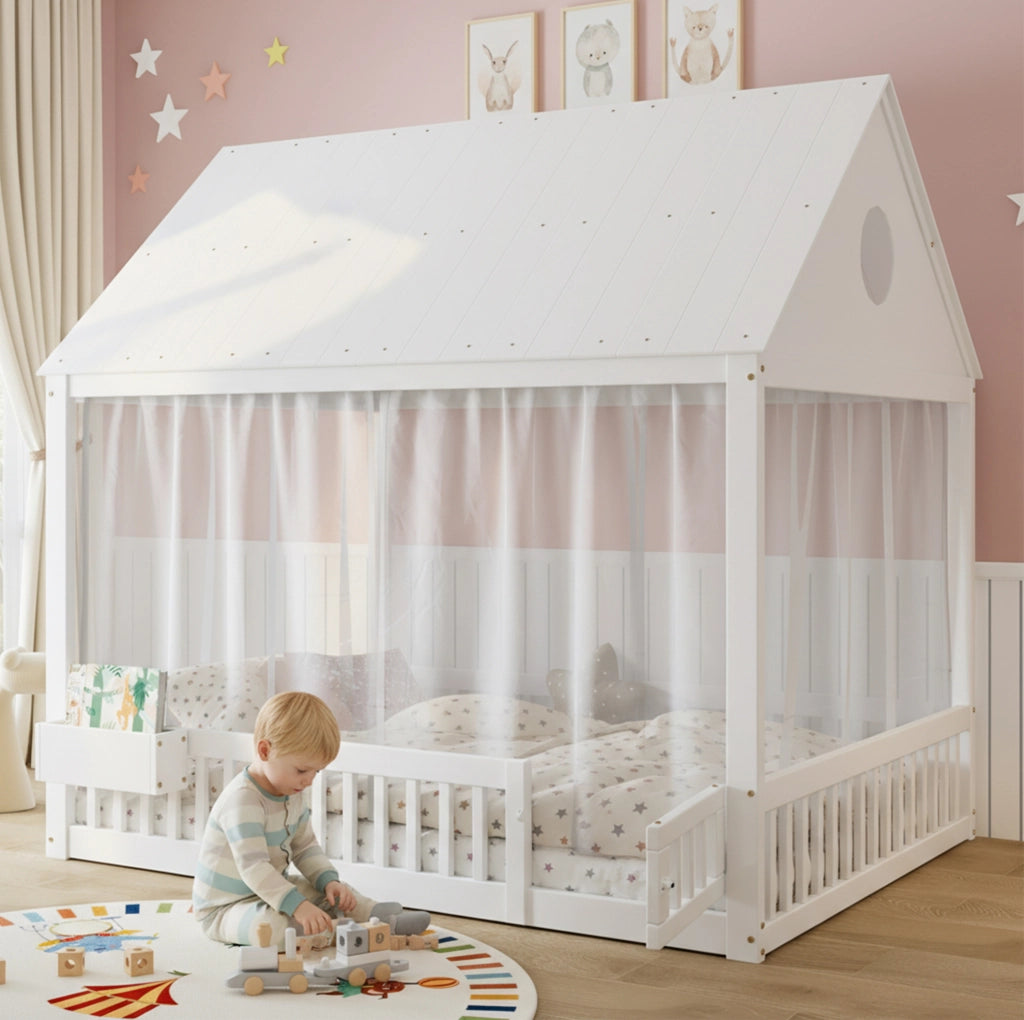 Letto singolo per bambini 140x200 cm con dettagli a finestra e piccolo vano contenitivo