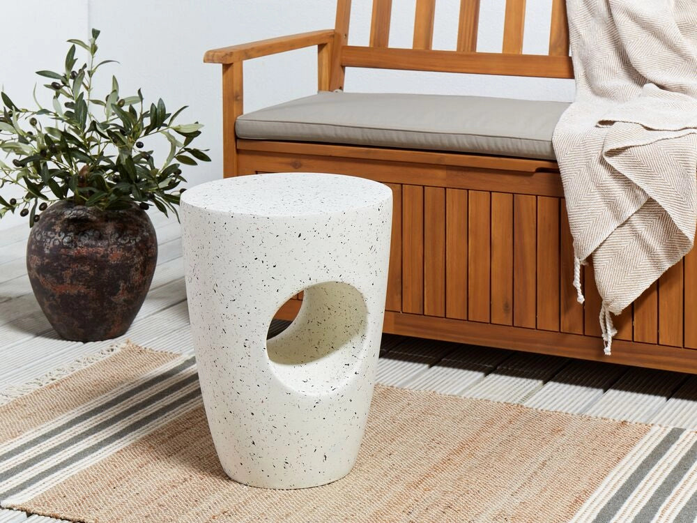 Tavolino bianco con effetto terrazzo in fibra di vetro MgO con piano rotondo resistente alle macchie UV, alla ruggine, all'acqua e al vento, moderno per esterni.