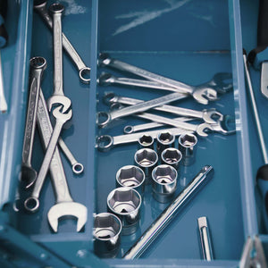 Cassetta portautensili in acciaio 530 x 200 x 250 mm con 7 scomparti e maniglia