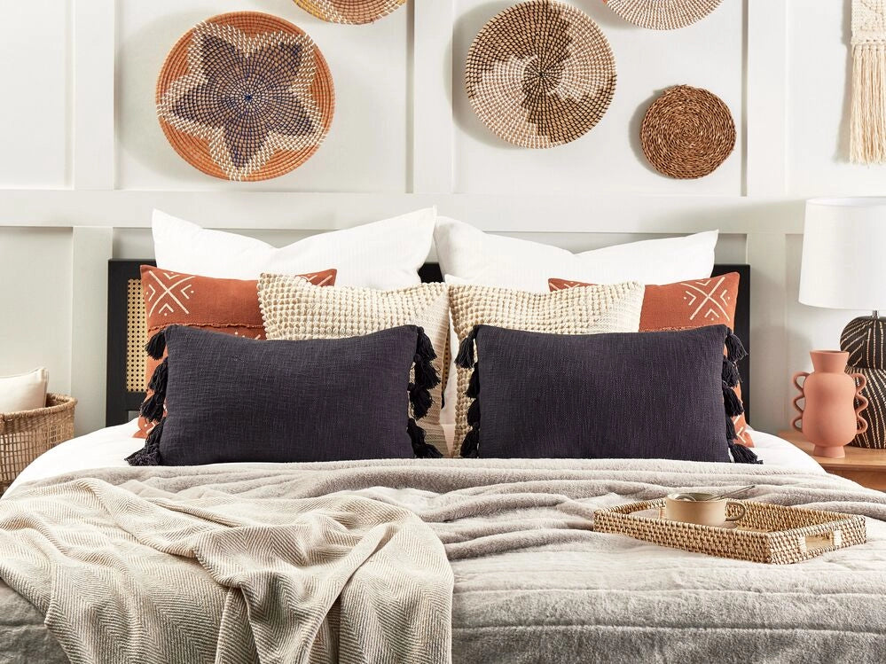 Set di 2 cuscini decorativi cotone grigio 35 x 55 cm tinta unita con nappe stile boho accessori