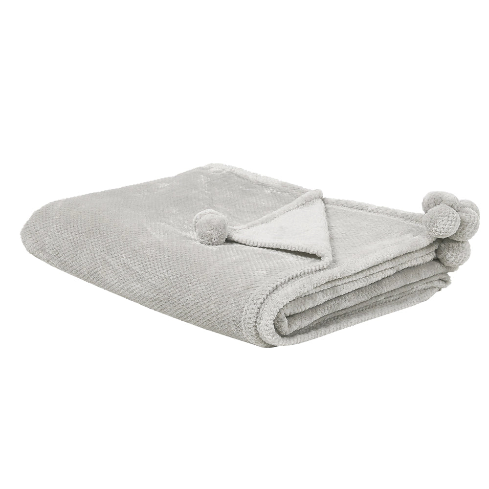 Coperta grigio chiaro copriletto 150 x 200 con pon pon morbido copriletto