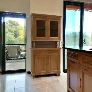 Credenza cristalliera napoletana in legno 2 ante arte povera ciliegio