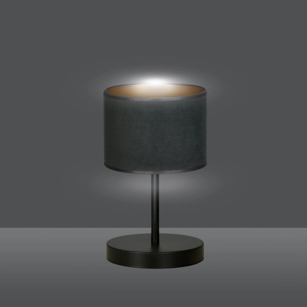 Lampada da tavolo Hilde in acciaio nero con interno dorato