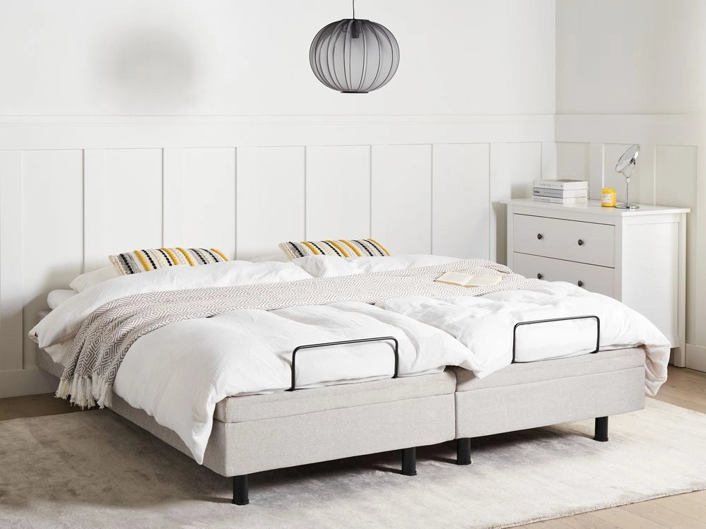 Letto matrimoniale elettrico in poliestere beige chiaro regolabile con telecomando senza testata 180 x 200 cm stile moderno