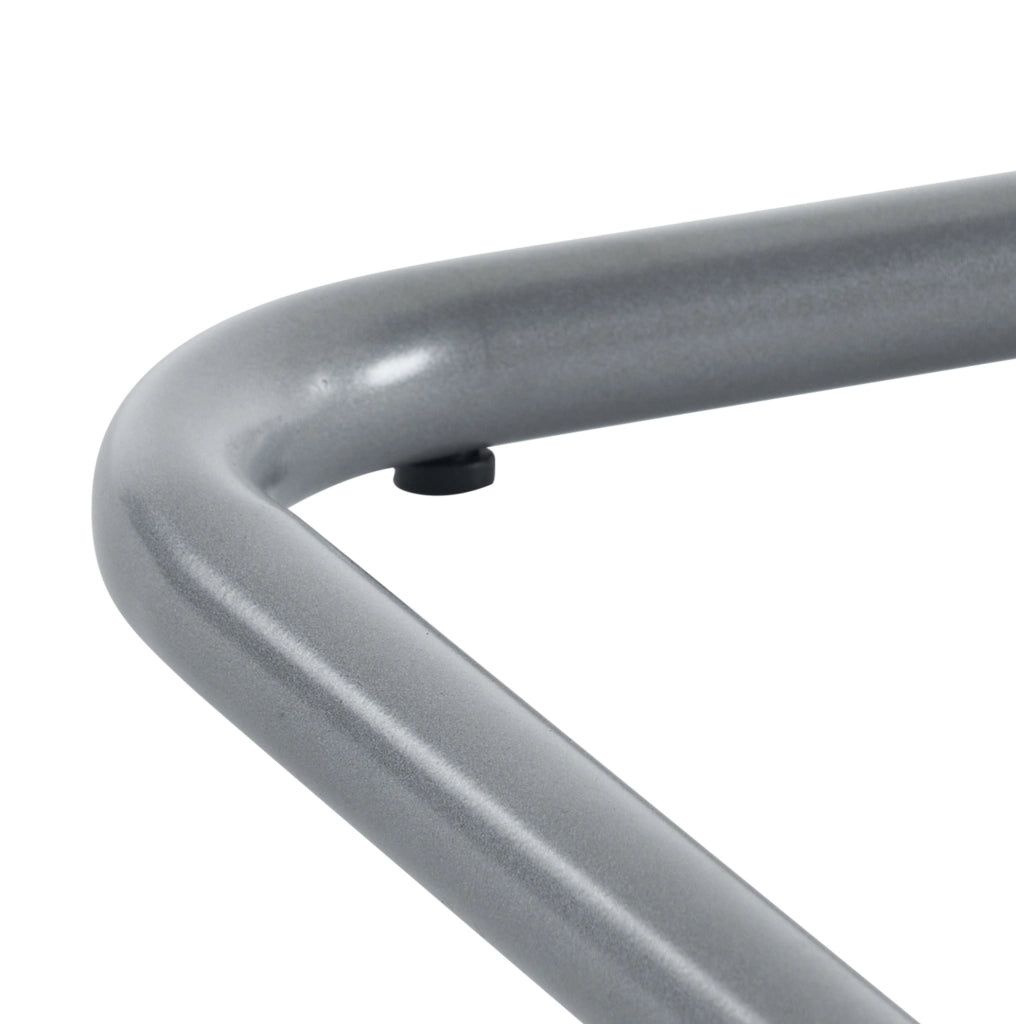 Set 2 sedie da pranzo con braccioli integrati; struttura in metallo; rivestimento grigio