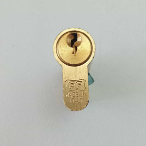 Facchinetti cilindro yale sagomato universale camma din 30° da 40,5 - 40,5mm (81mm)