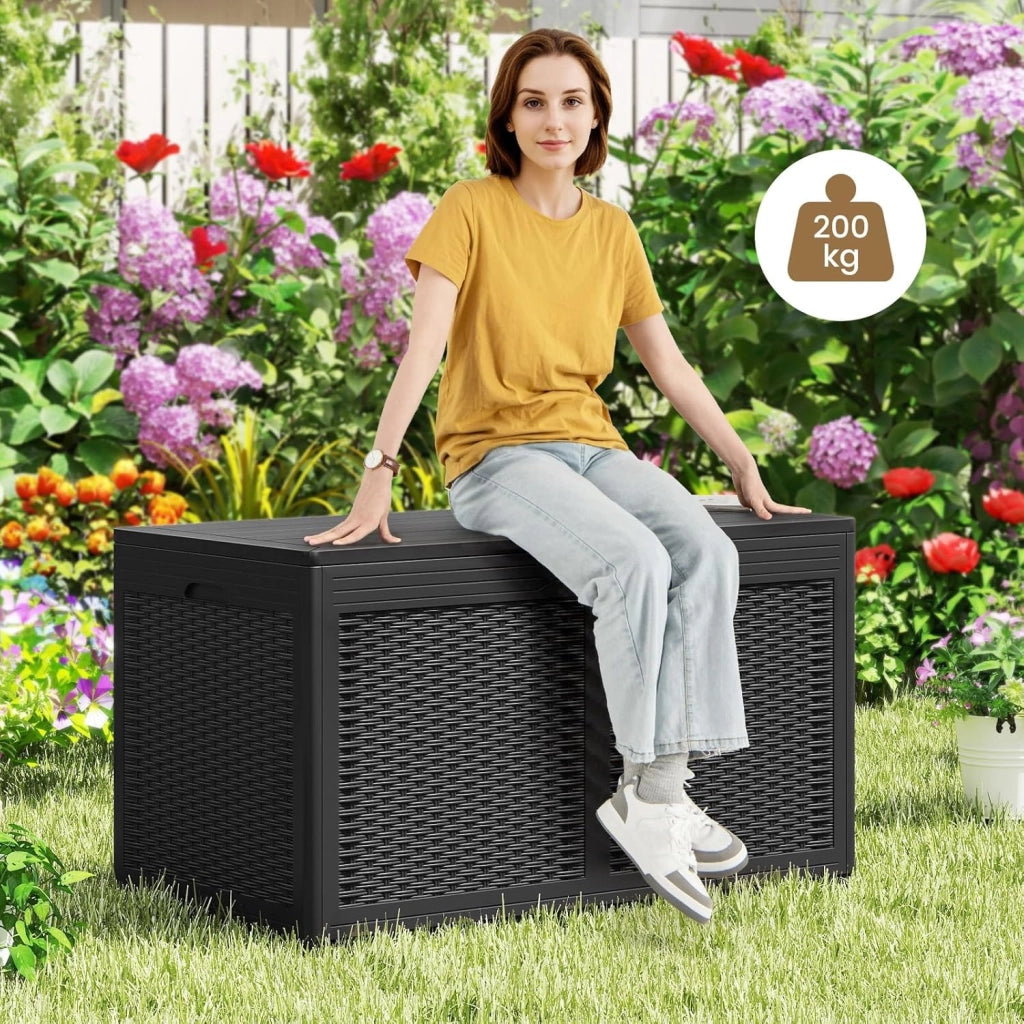 Baule da Esterno 380 L, Cassapanca Contenitore Impermeabile in Effetto Rattan con Coperchio Bloccabile e Ruote, Baule Salvaspazio per Mantenere Cuscini e Attrezzi da Interno e Esterno (Nero)