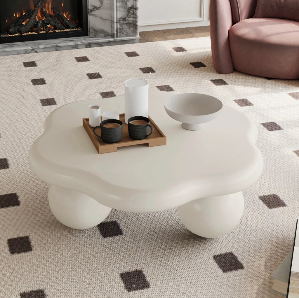 Tavolino da caffè 79x79x31 cm a forma di nuvola con gambe sferiche in MDF e plastica crema