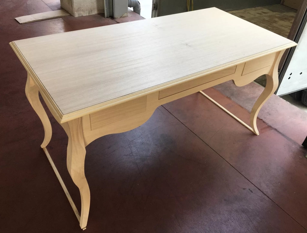 scrivania 3 cassetti sagomata legno grezzo 130x75x80 - Mobili 2G