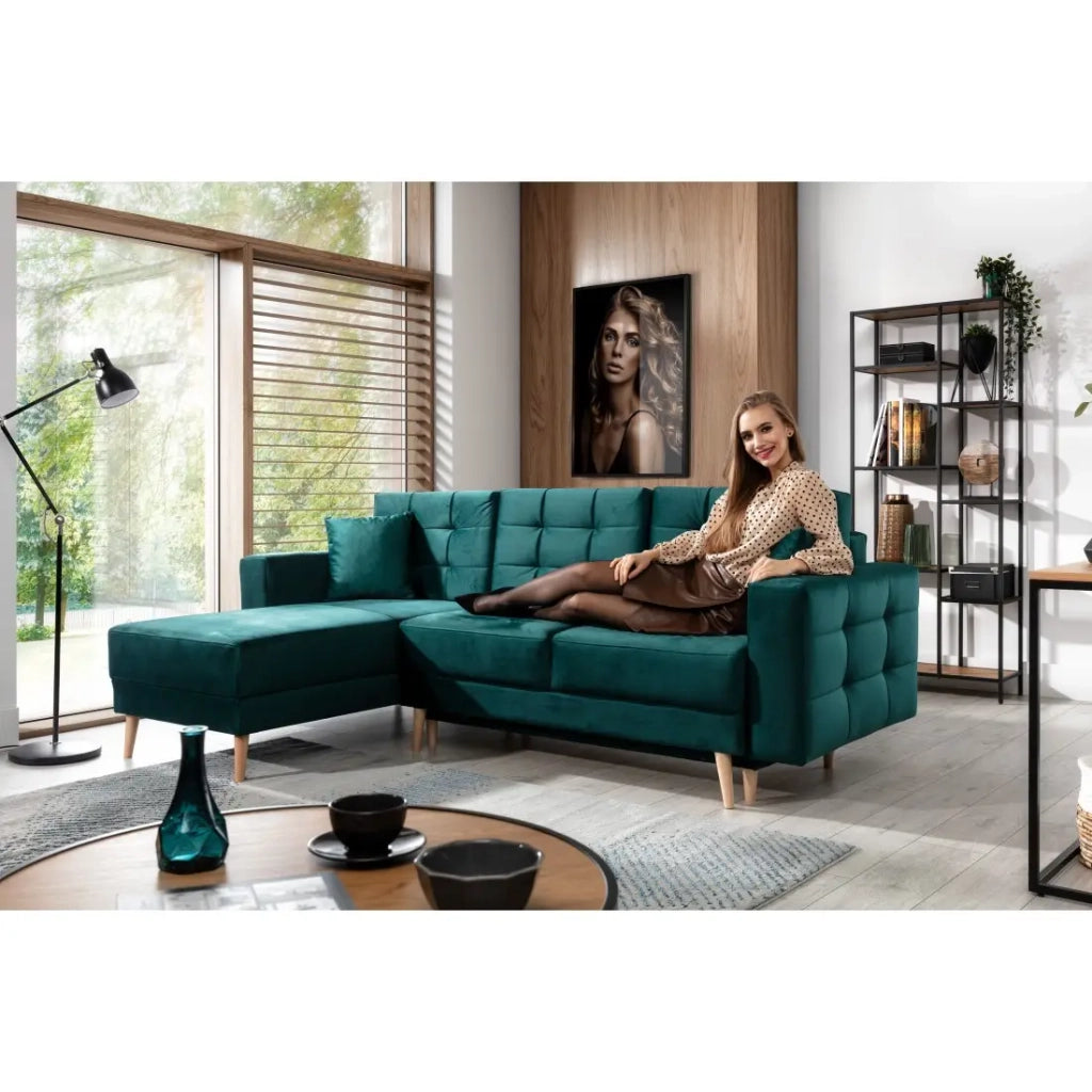 Divano letto angolare HASGARD 3 posti verde scuro 248x162 cm – con baule e piedi in legno
