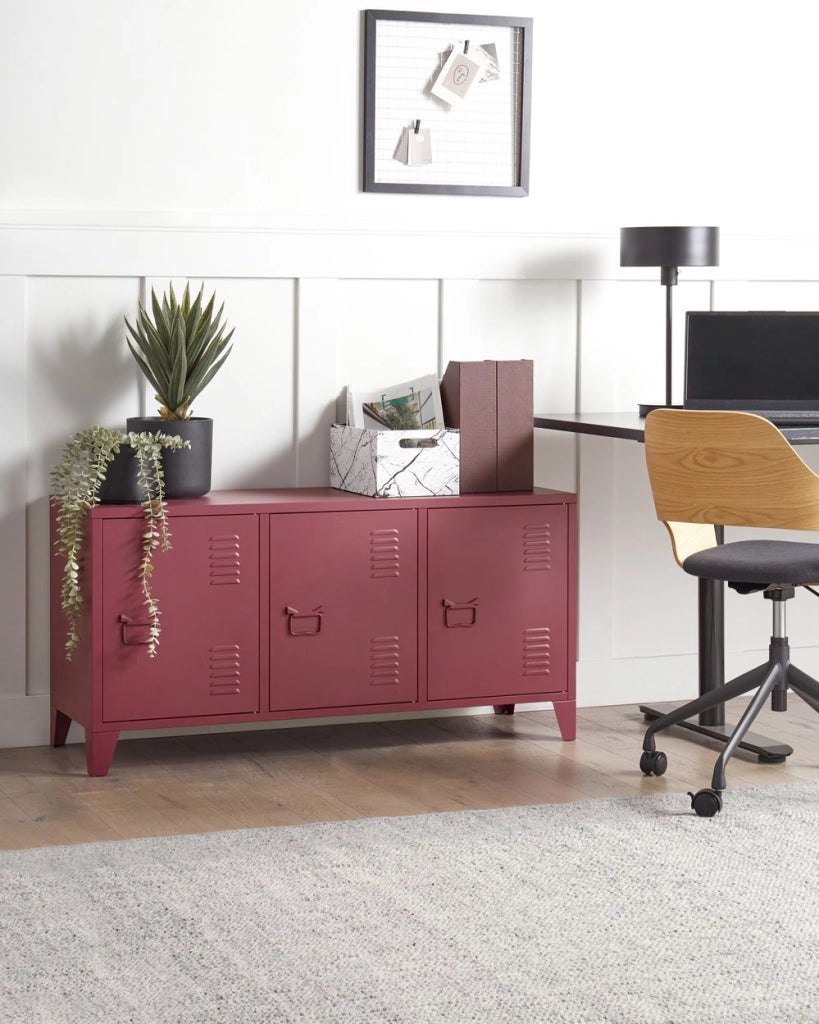 Credenza in acciaio a 3 ante con ripiani regolabili rosso scuro  mobile TV industriale home office