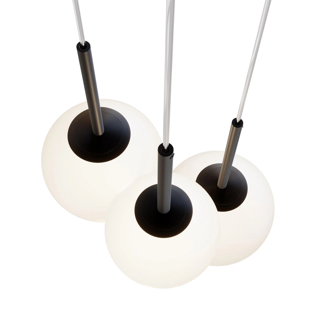 Lampadario Minimal Basic Form In Metallo Nero 3 Luci E Diffusori Bianchi
