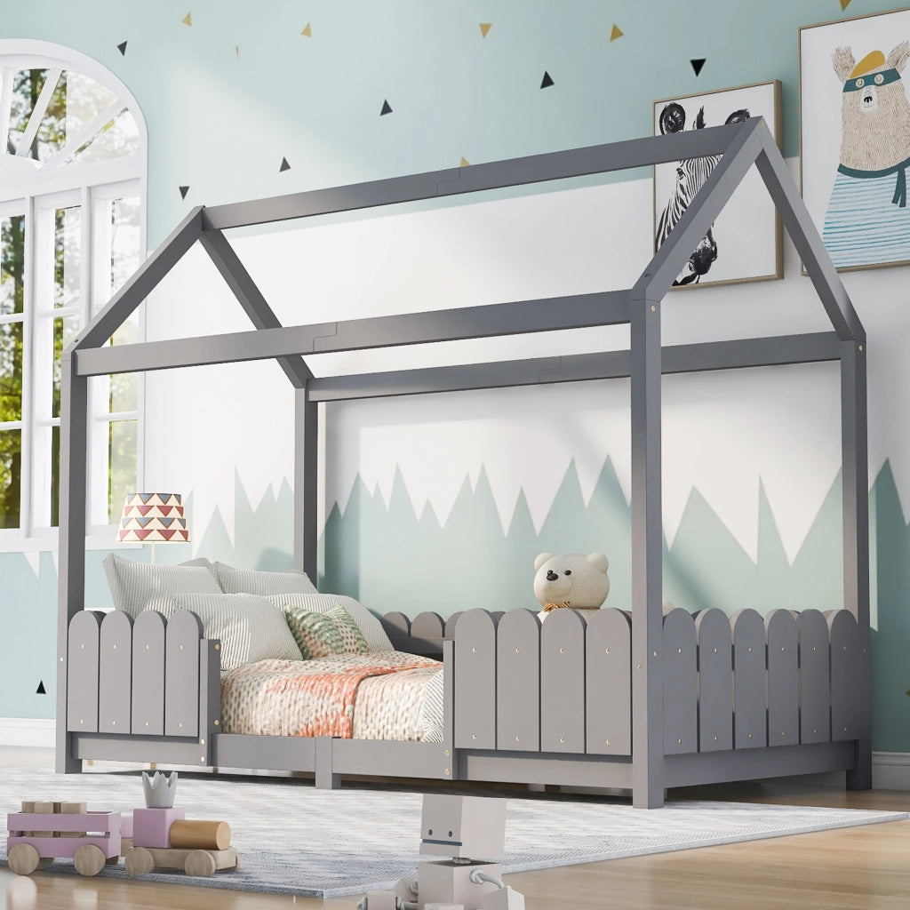 Letto a casa 90x200 cm grigio in legno massello con rete a doghe e protezione anticasco
