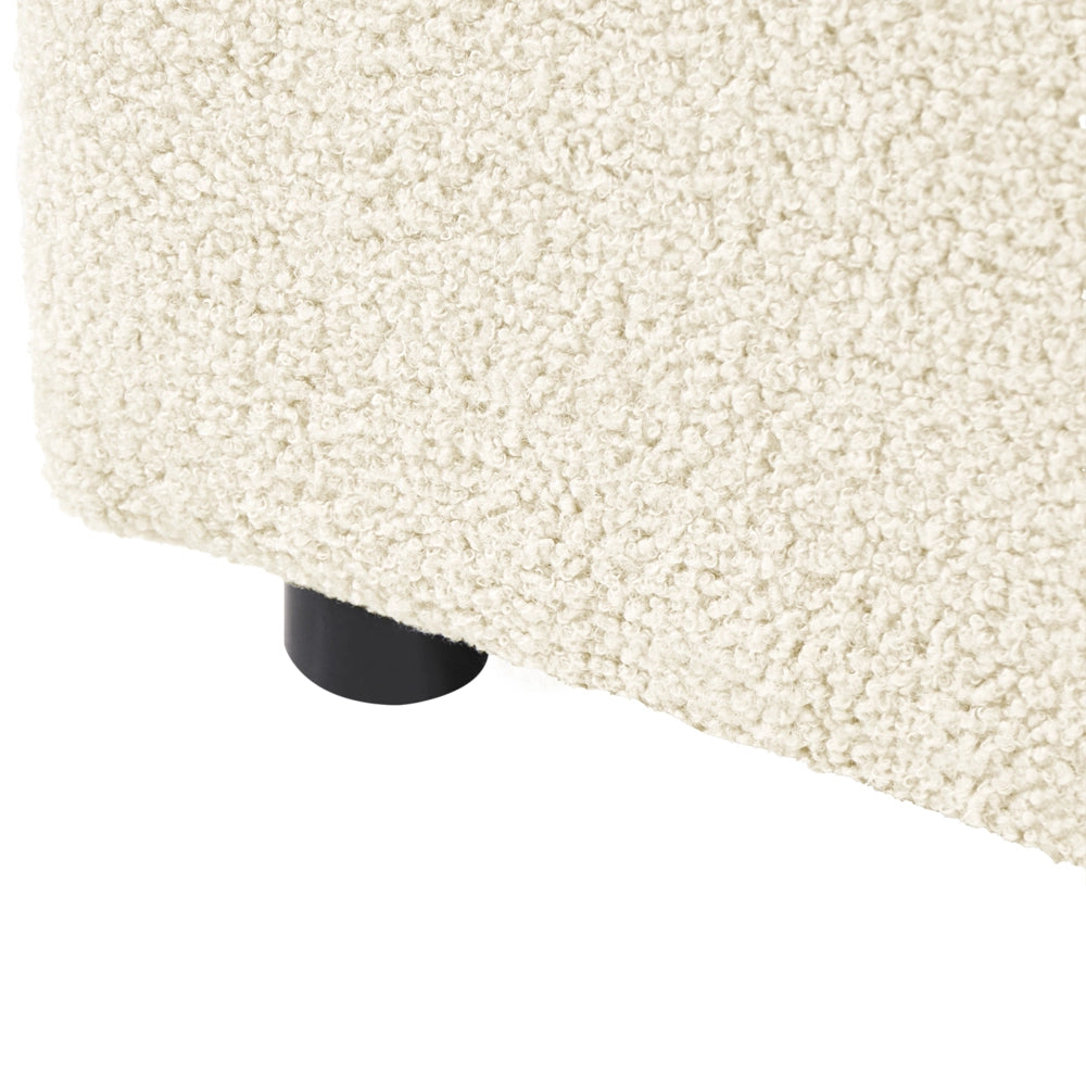Pouf rettangolare in bouclé bianco sporco stile moderno