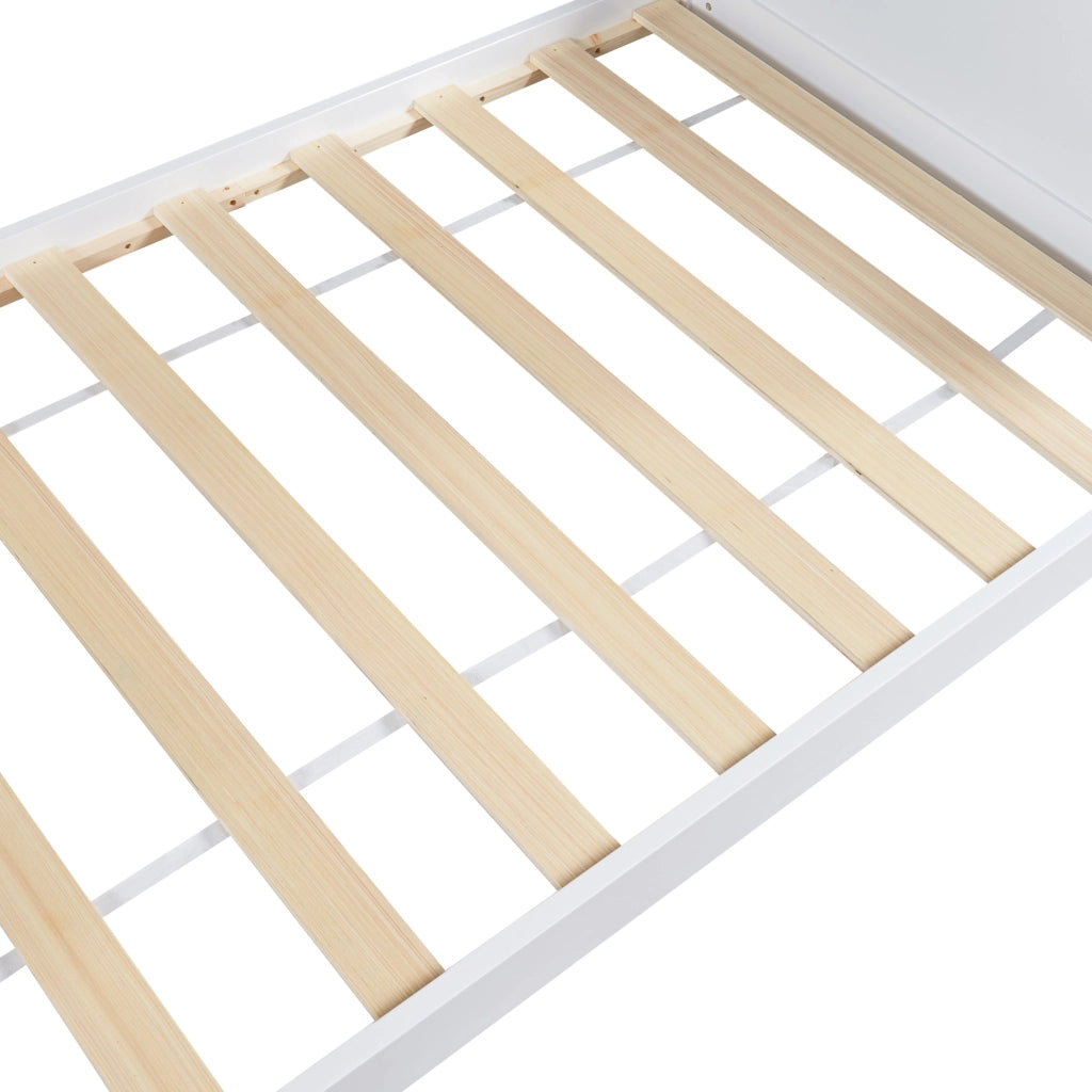 Letto per Cameretta Simo a Casetta con Materasso 90 x 200 cm in Legno di Pino - Bianco [en.casa]