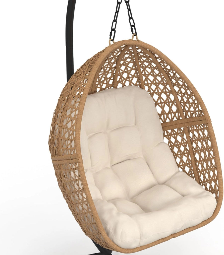Poltrona Moon Traforata in Rattan con Cuscino Ecrù