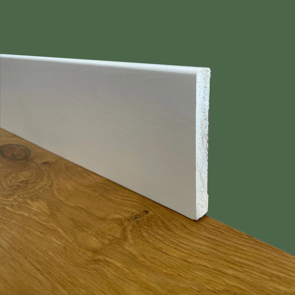 100ml di Battiscopa PREMIUM in legno MASSELLO squadrato 95x12 laccato bianco