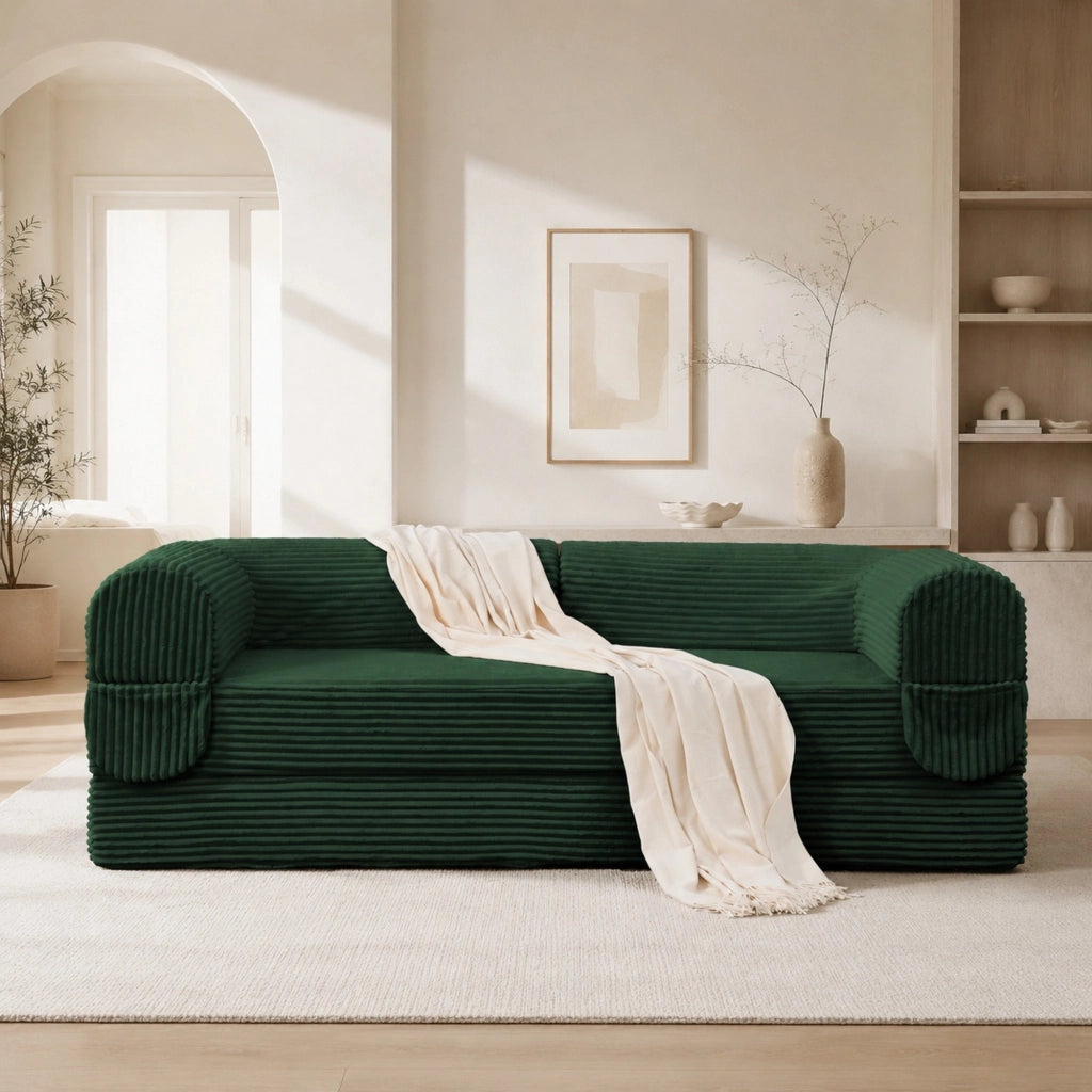 Divano letto 2 posti trasformabile in velluto a coste verde; design salvaspazio