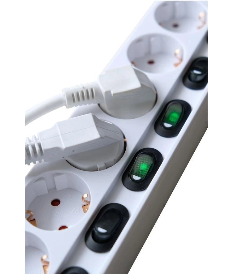Brennenstuhl 1153110126 Multipresa a 6 prese commutabili singolarmente con cavo da 2 m H05VV-F 3G1,5 colore Bianco