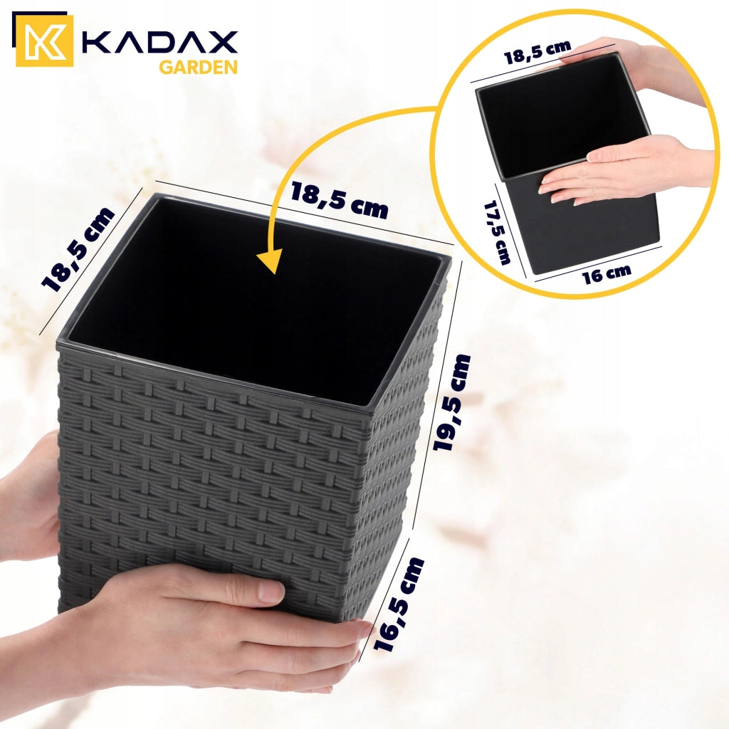 Vaso da fiori KADAX, 19 cm, in plastica, con coperchio in grafite e inserto.