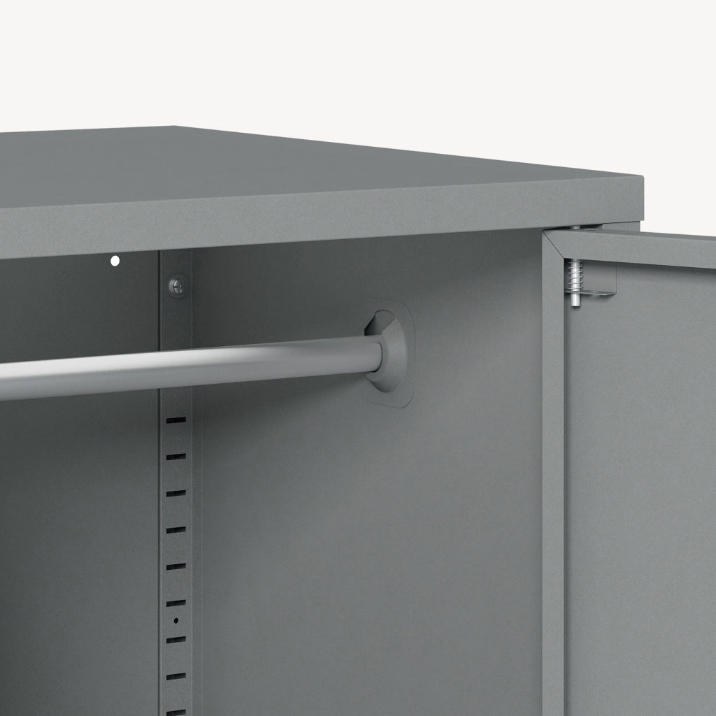 Armadio Guradaroba Esteli in Acciaio a 2 Ante con 2 Barre Appendiabiti e 4 Ripiani 170 x 80 x 45 cm - Grigio [en.casa]